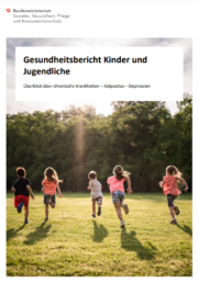 Cover des Gesundheitsberichts Kinder und Jugendliche. Kinder laufen an einem sonnigen Tag über eine Wiese